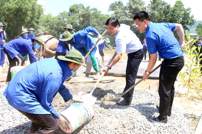 Bí thư Thành Đoàn Đà Nẵng nhận nhiệm vụ mới ảnh 4