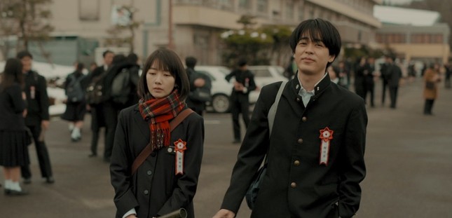 Mùa hoa anh đào nở rộ, cùng thưởng thức những bộ phim điện ảnh Nhật lãng mạn ảnh 8