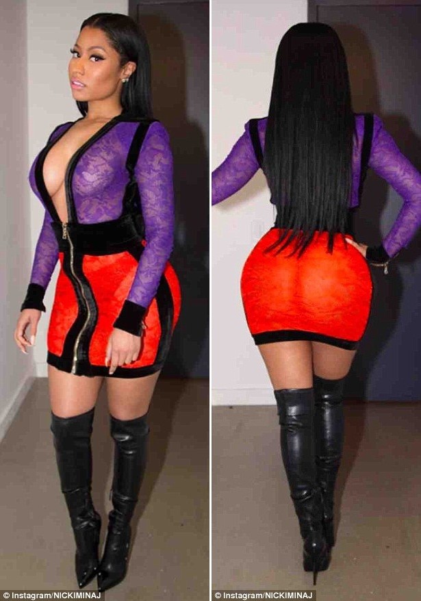 Nicki Minaj shocks with revealing outfit photo 2