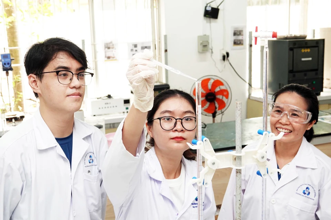 Quán quân Study UK Alumni 2024 và khao khát nghiên cứu cái mới, phụng sự cộng đồng ảnh 3