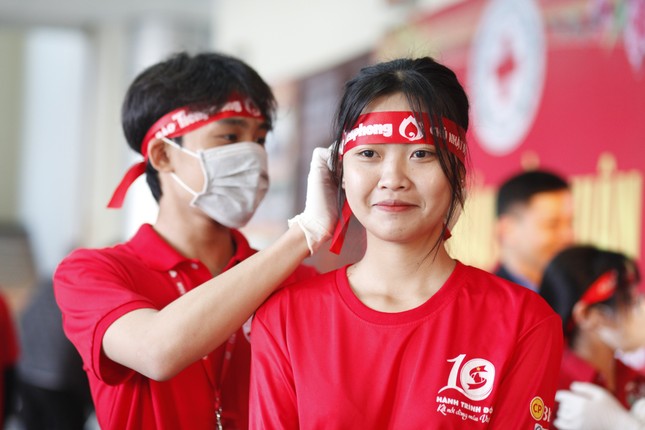 Nhiều đơn vị ở Bắc Giang hiến máu Chủ Nhật Đỏ vượt 200% kế hoạch ảnh 5