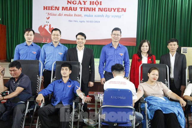 Tuổi trẻ Bắc Giang thi công 300 công trình trong Tháng Thanh niên ảnh 4