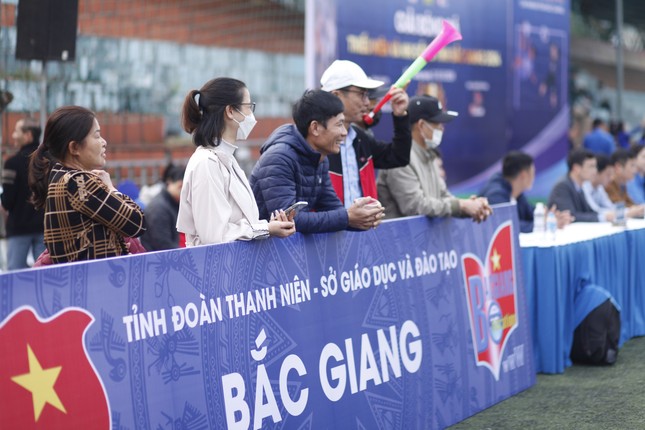 20 đội tham dự giải bóng đá học sinh của Tỉnh Đoàn Bắc Giang ảnh 4