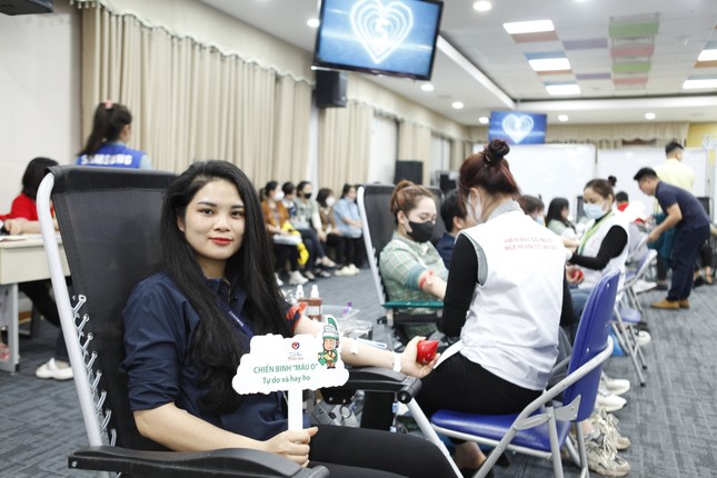 Chung dòng máu Việt tại Chủ Nhật Đỏ ở Công ty Samsung Việt Nam ảnh 8