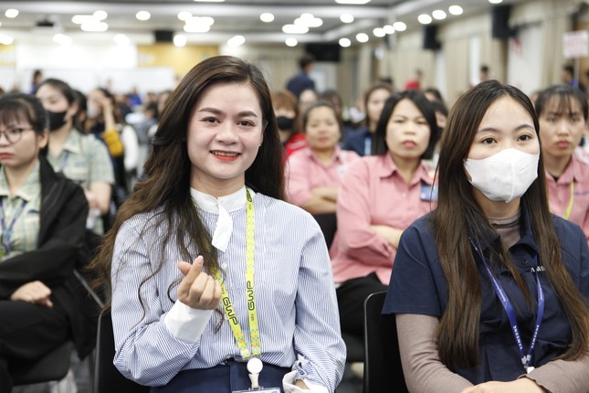 Chung dòng máu Việt tại Chủ Nhật Đỏ ở Công ty Samsung Việt Nam ảnh 4