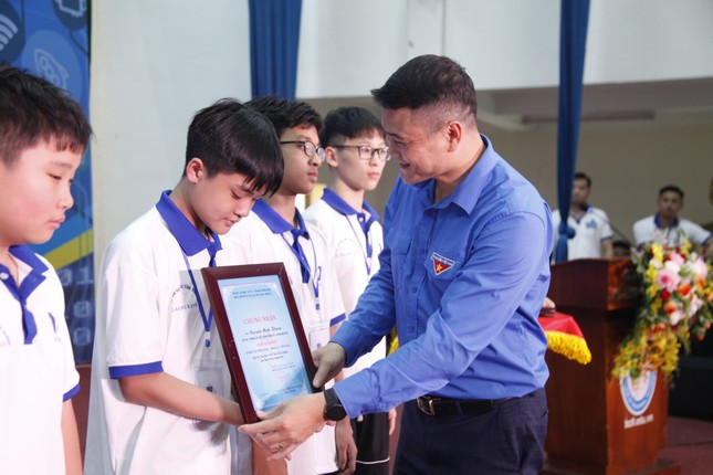 Bắc Giang trao giải Hội thi Tin học trẻ ảnh 2