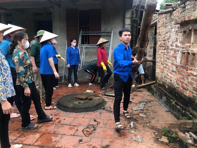 Tuổi trẻ Bắc Giang hỗ trợ tu sữa và xây mới hàng chục ngôi nhà cho hộ nghèo ảnh 4