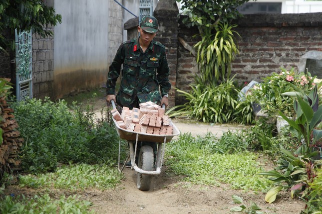 Sôi nổi tình nguyện hành quân xanh ở Bắc Giang ảnh 4