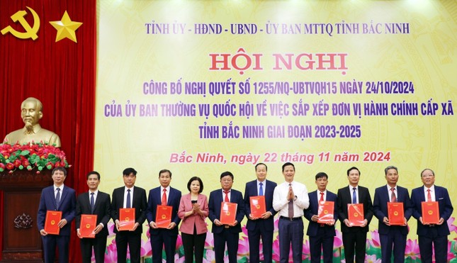 Bắc Ninh công bố Nghị quyết của Quốc hội về việc sắp xếp đơn vị hành chính ảnh 1