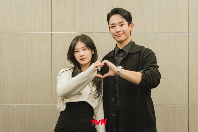 Love Next Door Jung Hae In Jung So Min Sẽ Nở Hoa Nhờ Người đứng Sau