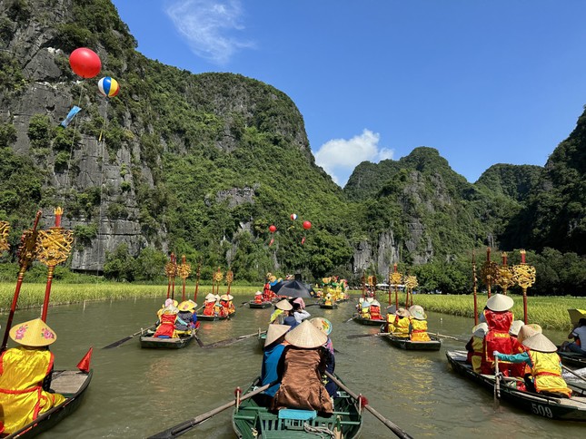 Xu hướng lên kế hoạch du lịch của người Việt: Đặt vé máy bay trước, chọn chỗ ở sau ảnh 2