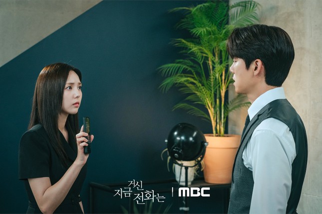 When The Phone Rings: Biên kịch cao tay khi chỉnh sửa chi tiết này ở teaser tập 5 ảnh 2