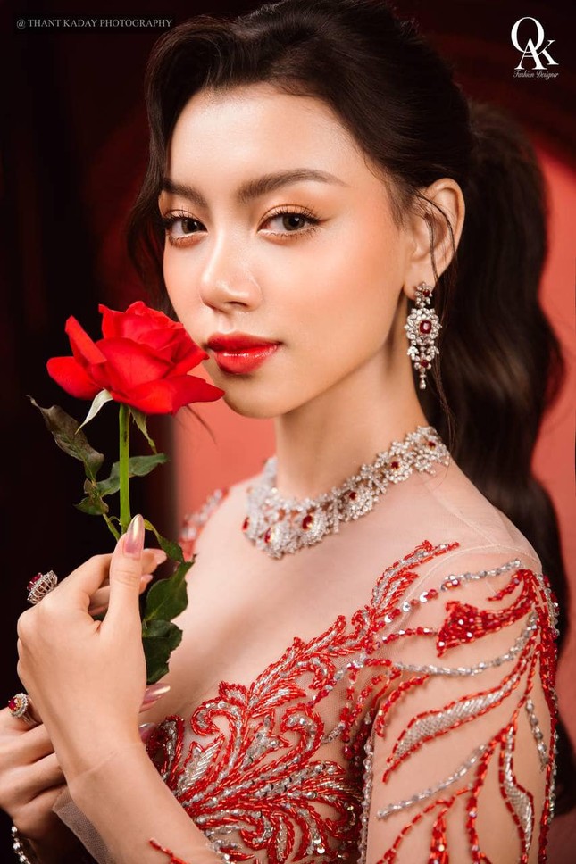 Người đẹp thị phi nhất Miss Grand International 2024 lại chọc giận ông Nawat ảnh 4