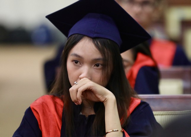 ẢNH: Những khoảnh khắc đáng nhớ tại buổi trao học bổng Nâng bước thủ khoa 2023 ảnh 5