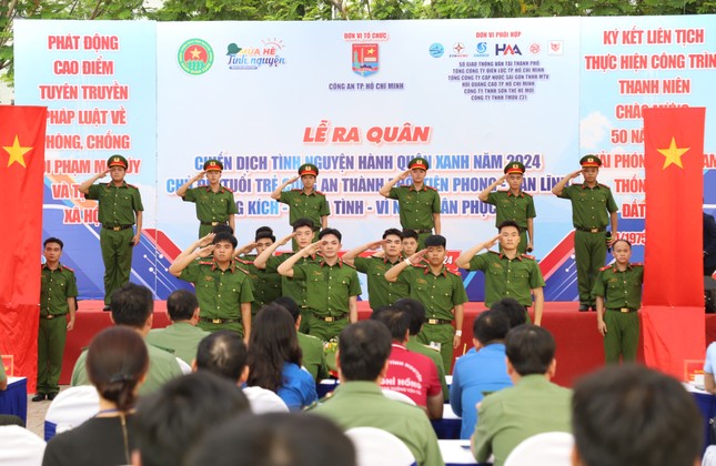 Tuổi trẻ Công an TPHCM đẩy mạnh phòng, chống ma túy, xác lập nhiều hoạt động gìn giữ mỹ quan đô thị ảnh 1