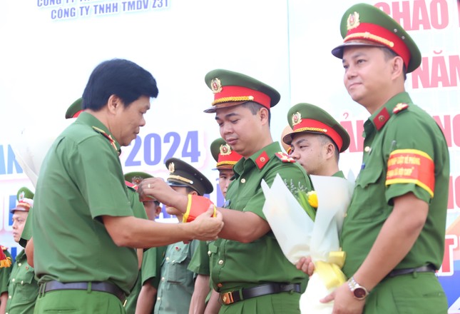 Tuổi trẻ Công an TPHCM đẩy mạnh phòng, chống ma túy, xác lập nhiều hoạt động gìn giữ mỹ quan đô thị ảnh 3