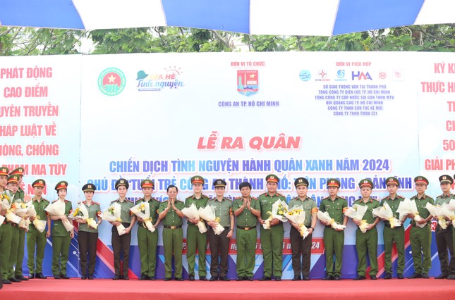 Tuổi trẻ Công an TPHCM đẩy mạnh phòng, chống ma túy, xác lập nhiều hoạt động gìn giữ mỹ quan đô thị ảnh 2