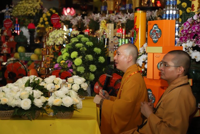 Lễ chùa mùa Vu lan, rưng rưng nước mắt nhớ ơn sinh thành ảnh 5