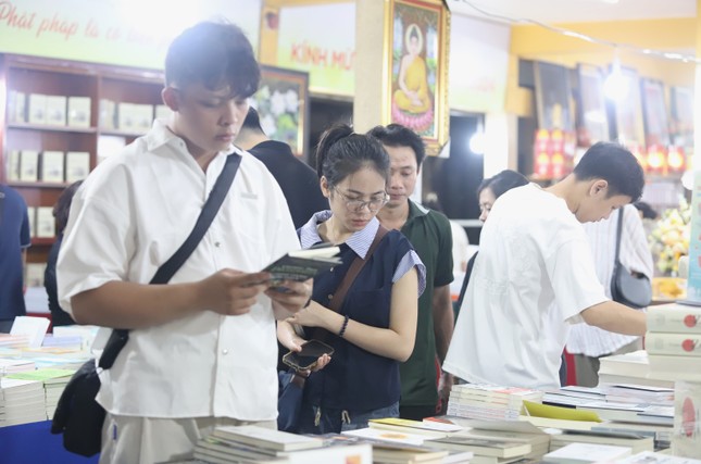 Lễ chùa mùa Vu lan, rưng rưng nước mắt nhớ ơn sinh thành ảnh 15