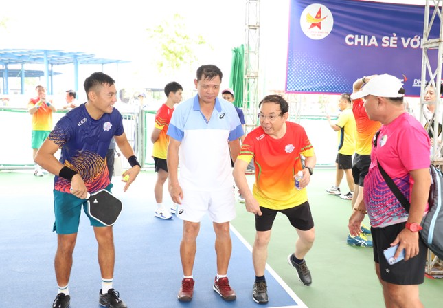 Bí thư Thành ủy TPHCM thi đấu pickleball chung tay ủng hộ đồng bào vùng bão lũ ảnh 6