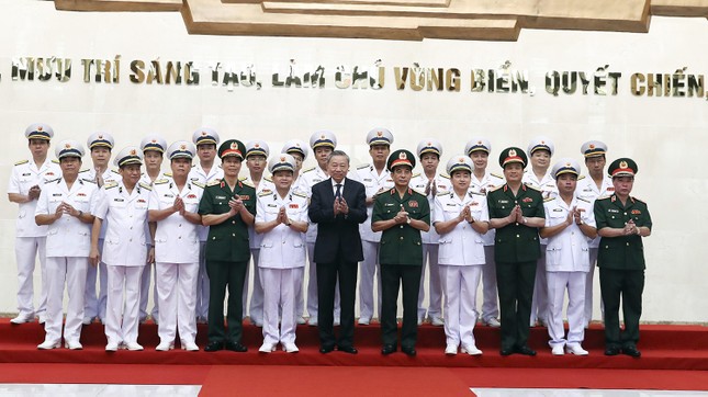 Chủ tịch nước Tô Lâm thăm và làm việc tại Quân chủng Hải quân ảnh 3