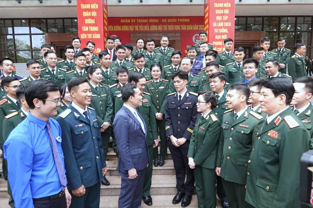 Quân ủy Trung ương - Bộ Quốc phòng vinh danh 45 gương mặt trẻ xuất sắc ảnh 1