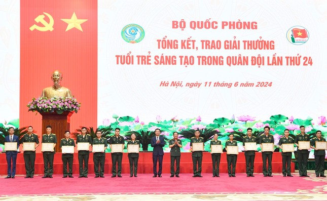 Đại tướng Phan Văn Giang: Thanh niên Quân đội thể hiện khát vọng chiếm lĩnh đỉnh cao khoa học ảnh 9
