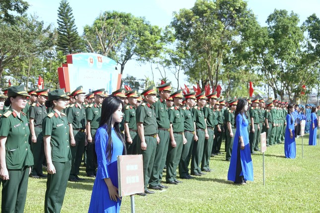 Tuổi trẻ Quân đội và tỉnh Hải Dương lan tỏa nét đẹp văn hóa giao thông ảnh 8