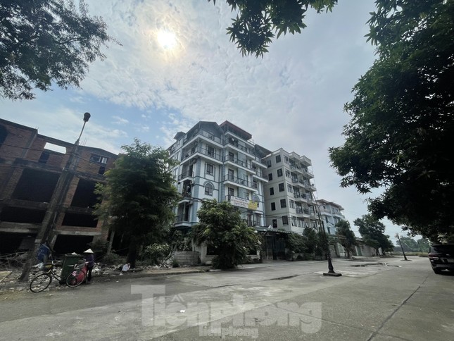 Biệt thự biến thành 'chung cư mini' nhiều vi phạm, đất do xã giao sau 2014 sẽ được cấp sổ đỏ ảnh 3