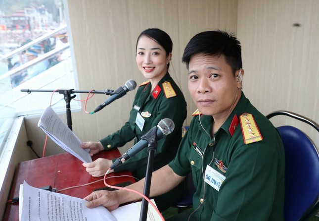 Giọng đọc Lễ kỷ niệm 70 năm Chiến thắng Điện Biên Phủ: Tôi khóc khi trời đổ mưa ảnh 4