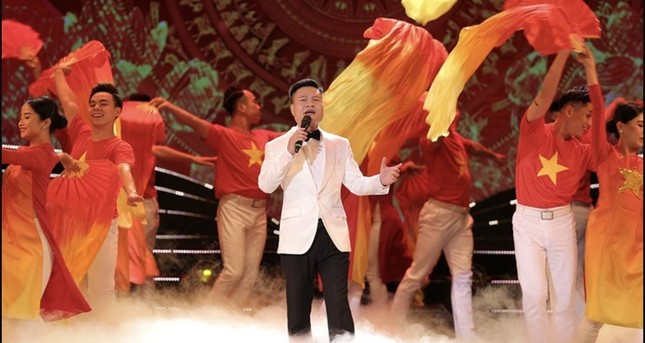 NSƯT Hoàng Tùng ca ngợi tình cha với 'Cha để lại cho con' của nhạc sĩ Nguyễn Thành Trung ảnh 1