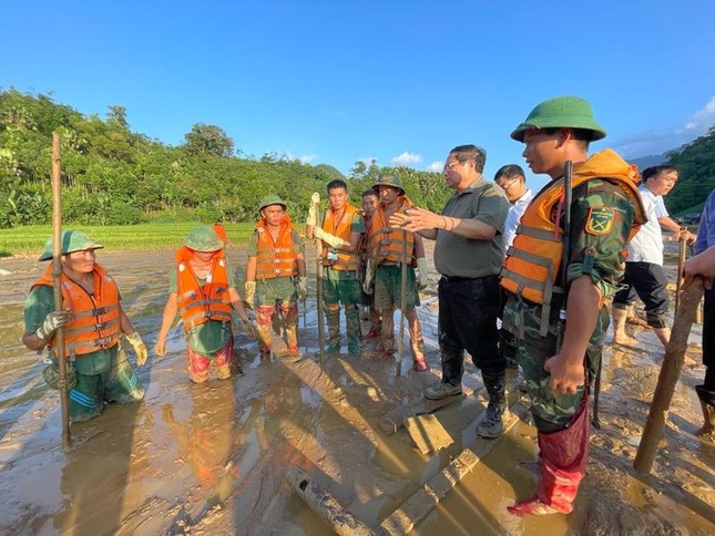 Thủ tướng: Chậm nhất 31/12 phải hoàn thành xây dựng lại thôn Làng Nủ ảnh 4