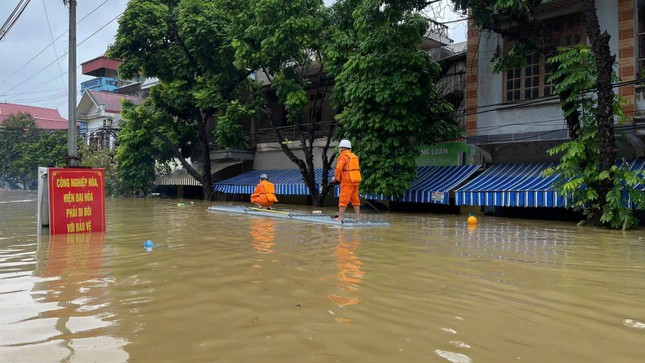 Các thủy điện giảm mạnh xả lũ trong 24 giờ qua ảnh 1