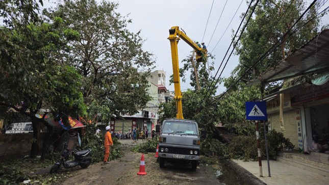 Thủy điện Thác Bà ổn định, lượng nước về hồ đã giảm ảnh 2