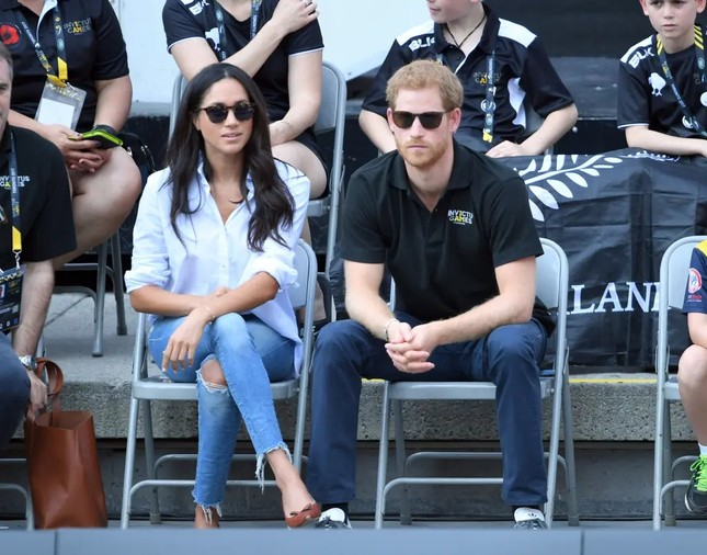 Meghan is disappointed that Prince Harry doesn't have much money photo 1