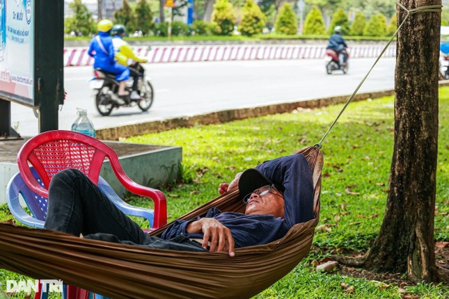 Người tự nhận 'hô mưa, gọi gió' hủy chuyến bay vào TPHCM ảnh 1