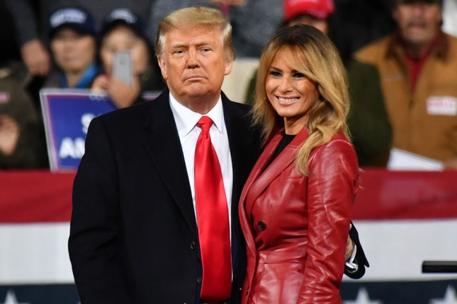 Thỏa thuận giữa ông Trump và vợ ảnh 1