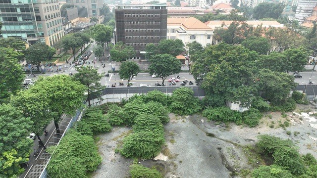 Why were 6 golden land areas in Ho Chi Minh City proposed by District 1 as parking lots? photo 7