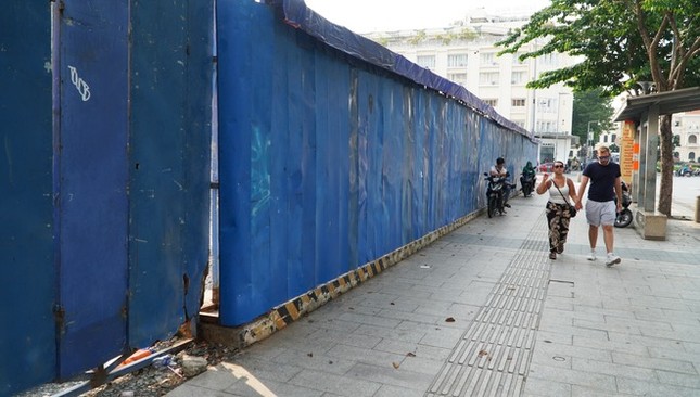 Why were 6 golden land areas in Ho Chi Minh City proposed by District 1 as parking lots? photo 8