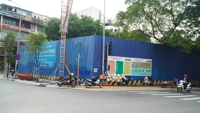 Why were 6 golden land areas in Ho Chi Minh City proposed by District 1 as parking lots? photo 13