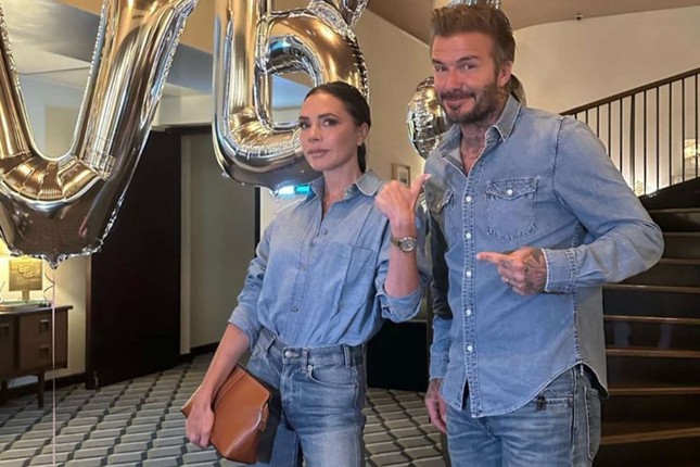 Victoria và Beckham khiến hàng xóm khó chịu- Ảnh 2.