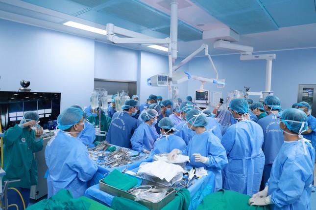 Ngày 30 Tết, 150 y bác sĩ tham gia ca đại phẫu ảnh 2
