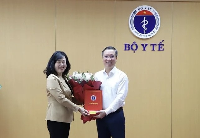 Bộ trưởng Bộ Y tế bổ nhiệm cán bộ chủ chốt ảnh 1