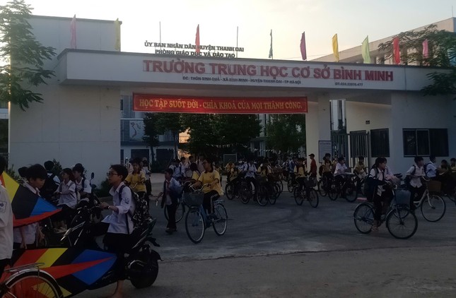 Ngộ độc thực phẩm 'rình rập' từ hàng quán xung quanh trường học ảnh 1