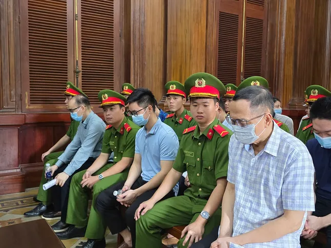 Nhận hối lộ 43 tỷ đồng, cựu Giám đốc Trung tâm Lý lịch tư pháp quốc gia bị phạt 17 năm tù ảnh 4