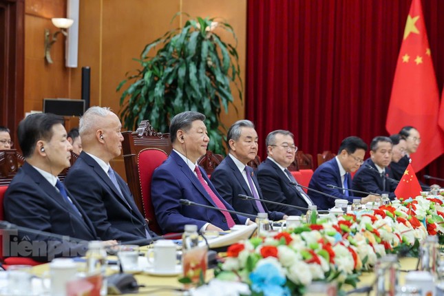 Thủ tướng Phạm Minh Chính đề nghị Trung Quốc dành ưu tiên cao cho hợp tác đường sắt ảnh 5