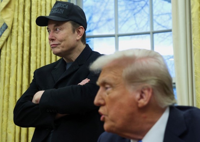 Tesla chật vật, tỷ phú Elon Musk sẽ giảm thời gian làm việc cho Tổng thống Trump ảnh 1