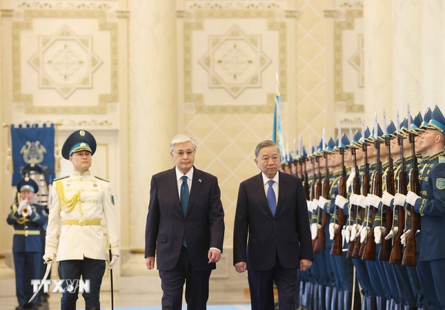 Việt Nam – Kazakhstan nâng cấp quan hệ, ký nhiều thỏa thuận hợp tác ảnh 1