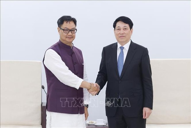 Bộ trưởng của Ấn Độ ngưỡng mộ cách Việt Nam tổ chức Đại lễ Phật đản Vesak ảnh 1