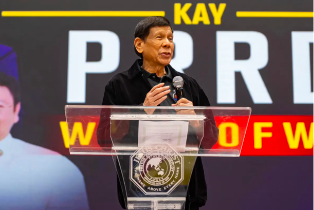 Đang bị giam ở Hà Lan, cựu Tổng thống Philippines Duterte vẫn tranh cử ghế thị trưởng ảnh 1